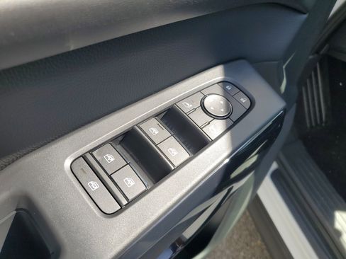 New 2026 Nissan Pathfinder SV image 16