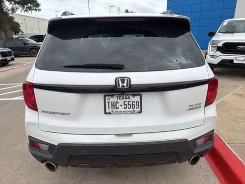 Used 2023 Honda Passport Elite image 6