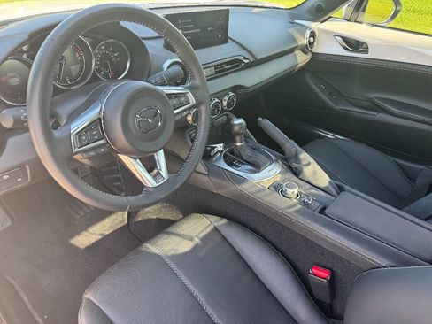 Used 2024 MAZDA MX-5 Miata RF Grand Touring image 17
