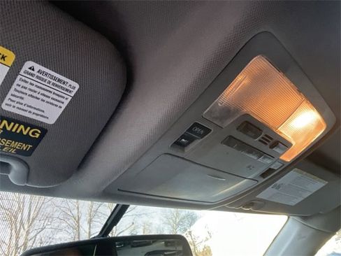 Used 2015 Toyota Highlander XLE image 20