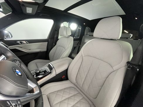 Used 2026 BMW X5 xDrive40i AWD/4WD image 9