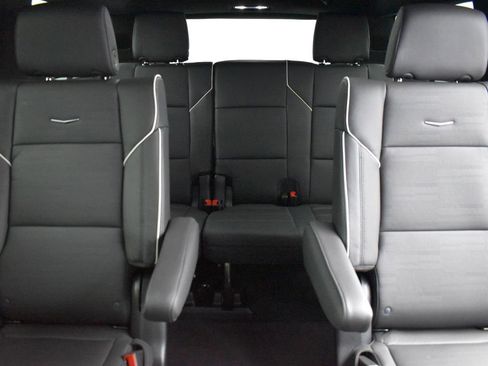 Certified 2025 Cadillac Escalade ESV Sport w/ Touring Package image 29