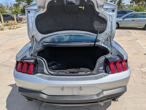 Used 2025 Ford Mustang Premium RWD image 12