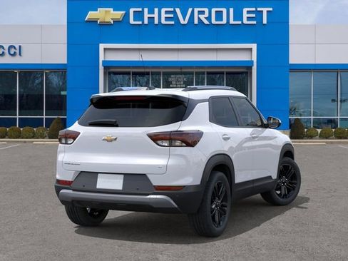 New 2026 Chevrolet TrailBlazer LT w/ Midnight Edition FWD image 4