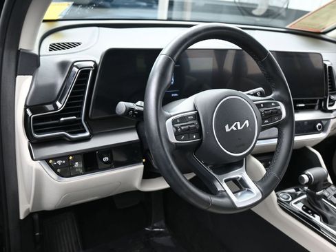 Used 2024 Kia Sportage EX FWD image 14
