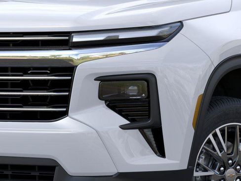 Used 2026 Chevrolet Traverse LT FWD image 10