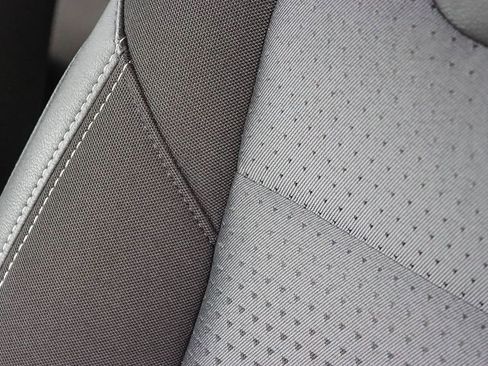 Used 2025 Chevrolet Trax LT w/ LT Convenience Package image 24