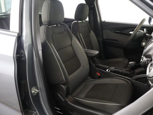 Used 2021 Chevrolet TrailBlazer LS image 27