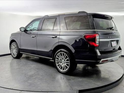 Used 2024 Ford Expedition Limited image 4