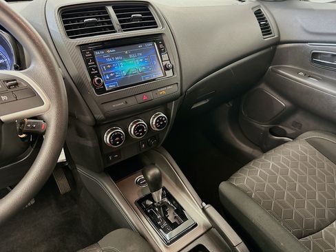 Used 2025 Mitsubishi Outlander Sport ES AWD/4WD image 25