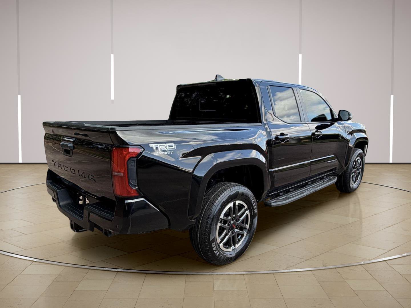Used 2024 Toyota Tacoma TRD Sport w/ TRD Sport Upgrade Package RWD image 7