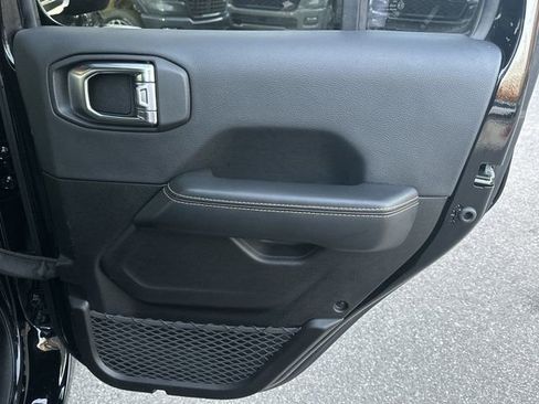 Certified 2025 Jeep Wrangler Unlimited Sahara w/ Safety Group image 18