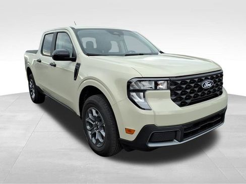 New 2025 Ford Maverick XLT w/ Equipment Group 301A image 14