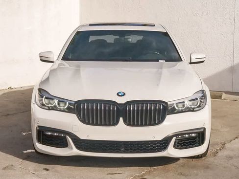 Used 2018 BMW 740i 740i image 2