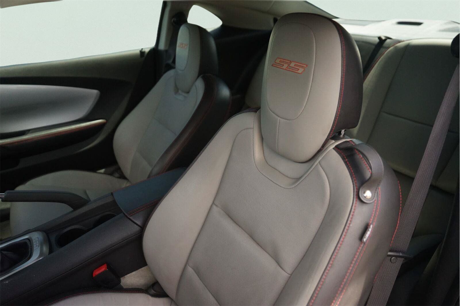 Used 2011 Chevrolet Camaro SS RWD image 10