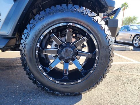 Used 2020 Jeep Wrangler Unlimited Sport image 23