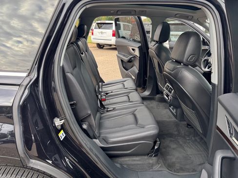 Used 2019 Audi Q7 2.0T Premium Plus w/ Premium Plus Package image 28