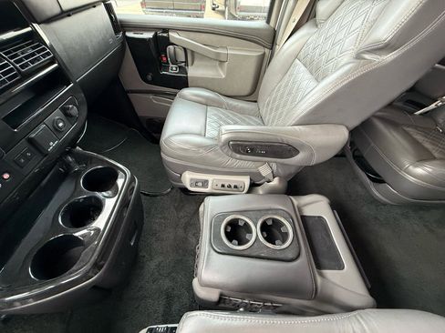 Used 2022 Chevrolet Express 2500 Extended w/ Enhanced Convenience Package image 21