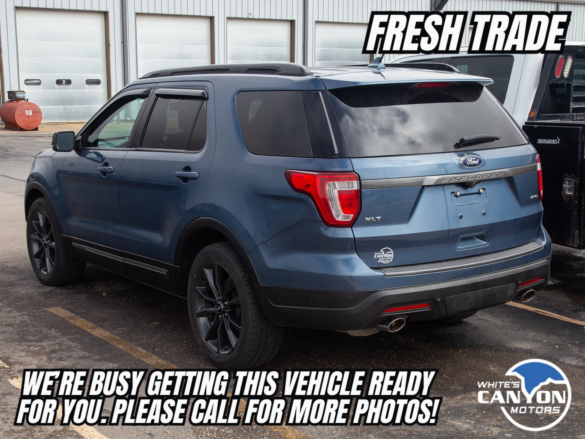 Used 2019 Ford Explorer XLT w/ Equipment Group 202A AWD/4WD image 3