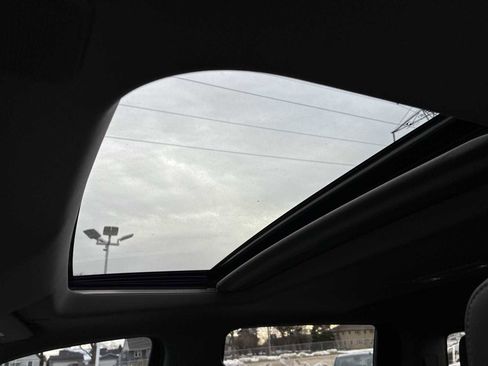 Used 2020 Chevrolet Silverado 1500 LT Trail Boss image 18