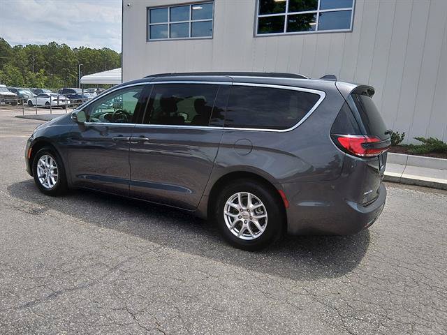 Used 2022 Chrysler Pacifica Touring-L FWD image 5