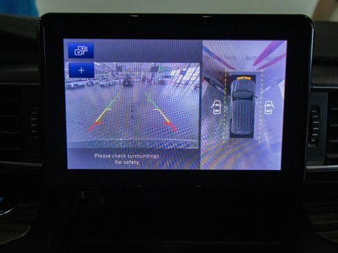 Used 2020 Ford Explorer Limited RWD image 7