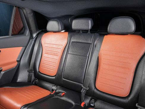 New 2026 Mercedes-Benz GLC 300 image 29