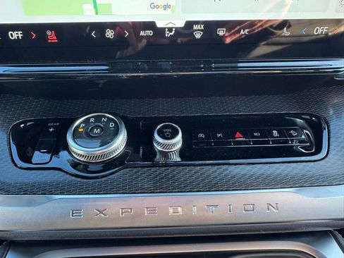 New 2026 Ford Expedition Platinum w/ Stealth Performance Package image 23