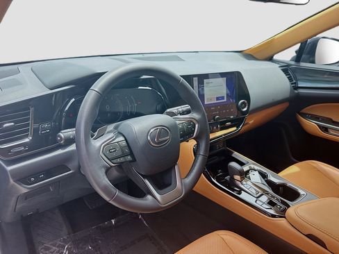 Used 2024 Lexus NX 350 AWD image 9