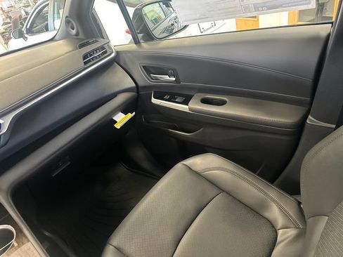 New 2026 Toyota Sienna Platinum AWD/4WD image 15