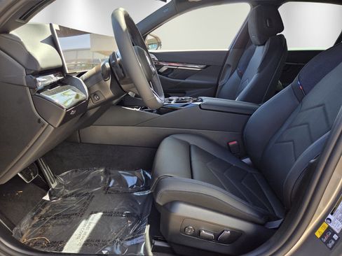 New 2026 BMW i5 eDrive40 w/ M Sport Package RWD image 8