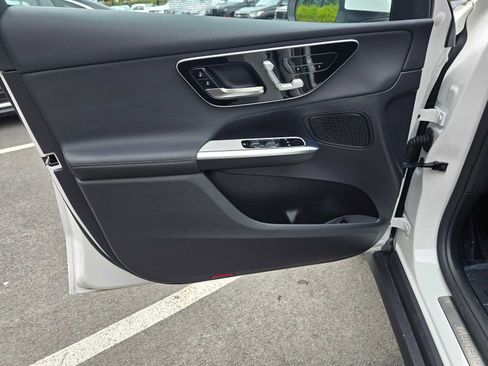 Used 2026 Mercedes-Benz GLC 300 image 23