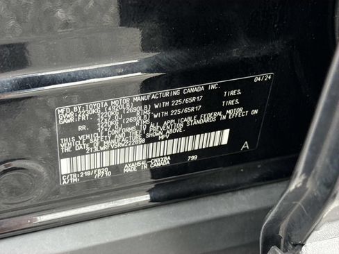 Used 2024 Toyota RAV4 LE AWD/4WD image 29