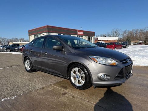 Used 2012 Ford Focus SE w/ SE Sport Pkg image 17