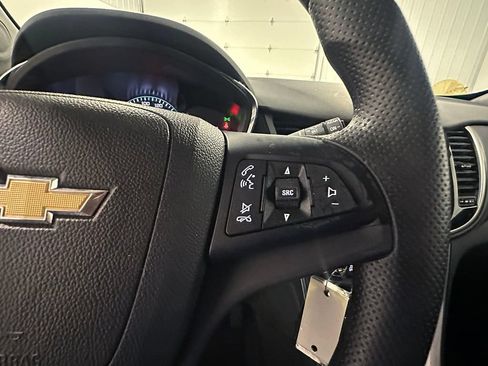 Used 2020 Chevrolet Trax LS FWD image 32