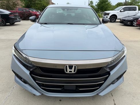 Used 2021 Honda Accord Sport image 2