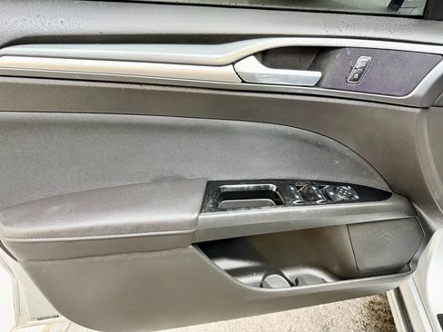 Used 2014 Ford Fusion SE image 7