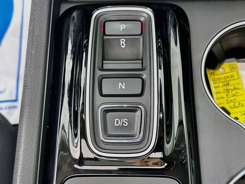 Used 2024 Honda Pilot Touring image 23