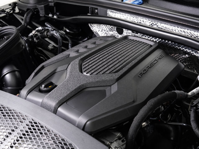 Certified 2026 Porsche Macan AWD/4WD image 28