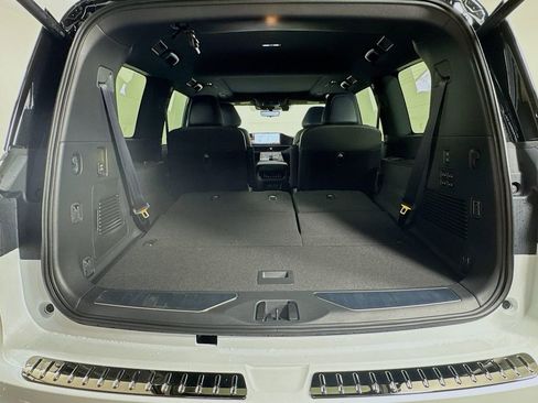 New 2026 INFINITI QX80 4WD w/ Sport Exterior Package image 31