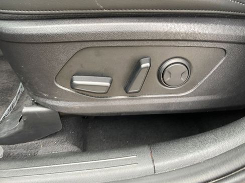 Used 2024 Kia Sorento S image 24