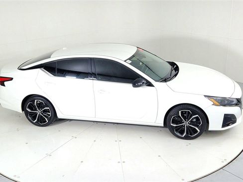 Certified 2024 Nissan Altima 2.5 SR image 42