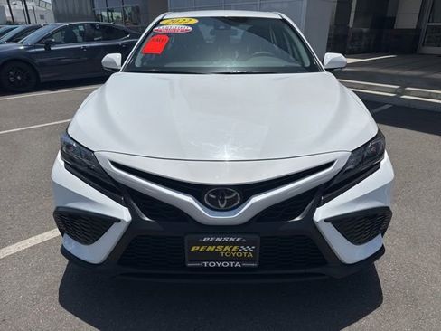 Certified 2022 Toyota Camry SE FWD image 2