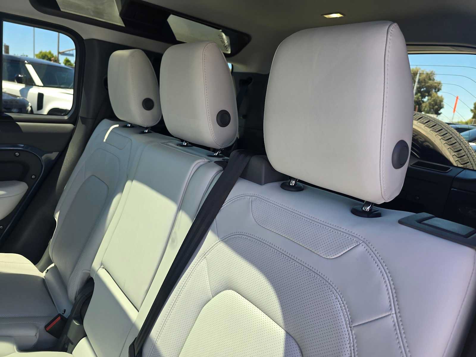 New 2026 Land Rover Defender 110 S AWD/4WD image 17