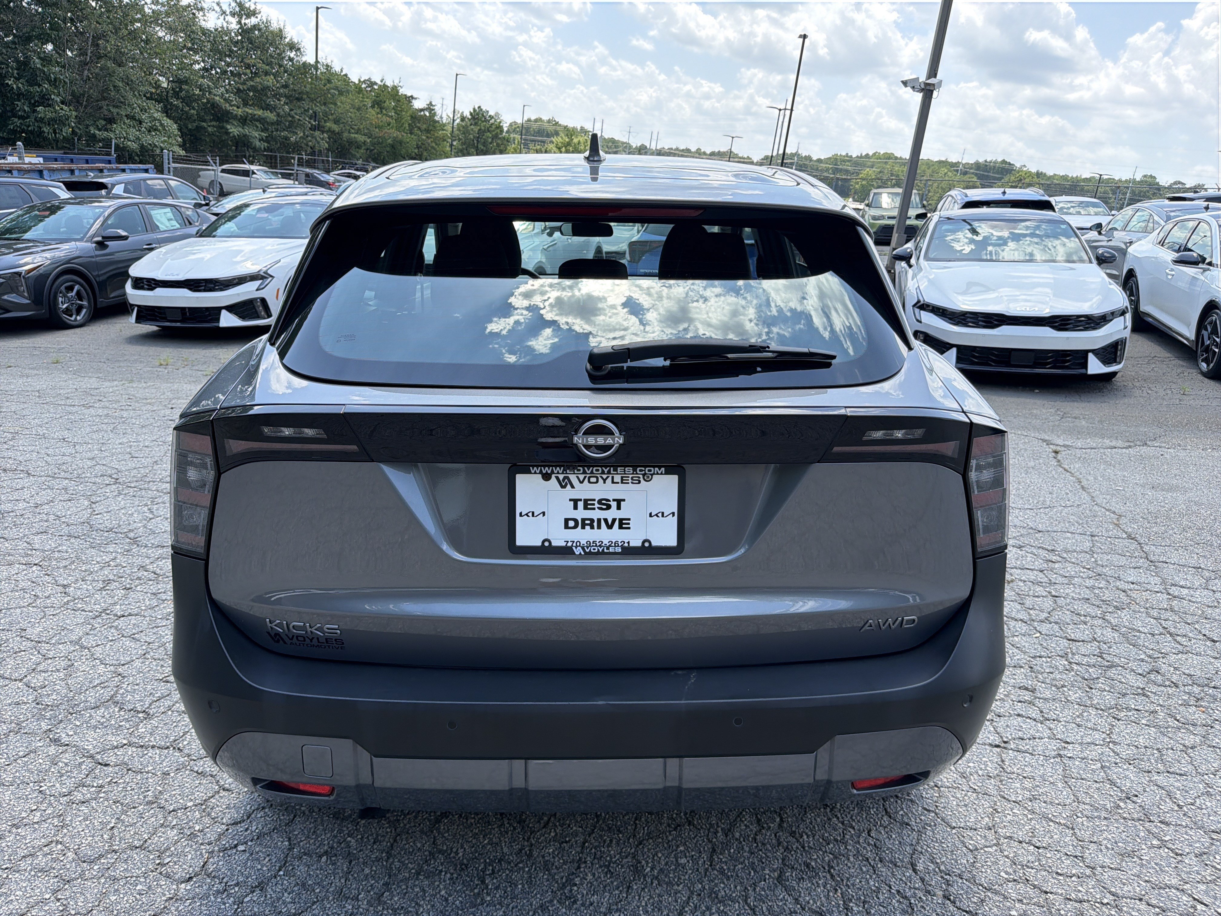 Used 2025 Nissan Kicks S AWD/4WD image 6
