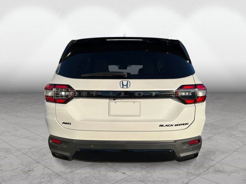New 2026 Honda Pilot Black Edition image 4