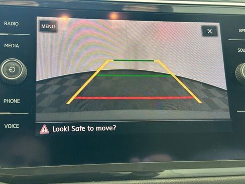 Used 2019 Volkswagen Tiguan SE image 26