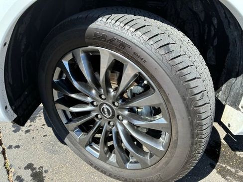 Certified 2024 Nissan Armada Platinum w/ Captain's Chairs Package image 23