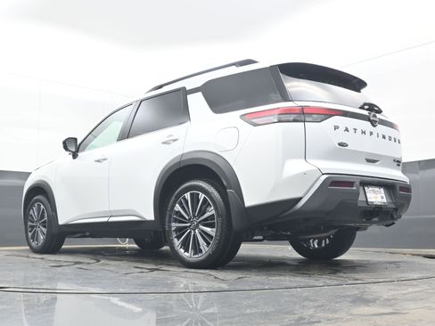 New 2026 Nissan Pathfinder Platinum AWD/4WD image 29