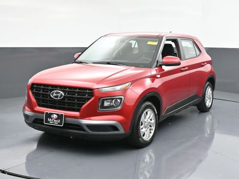 Used 2021 Hyundai Venue SE image 4